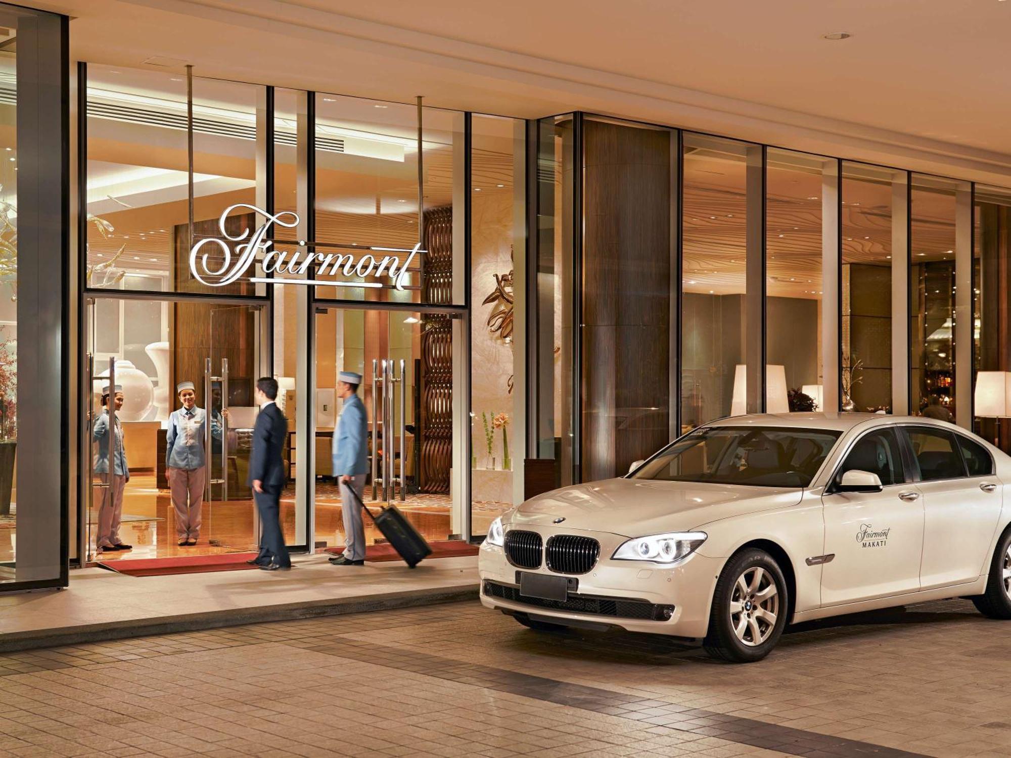 Fairmont Makati Hotel Makati City Exterior photo Entrance of Fairmont Jakarta