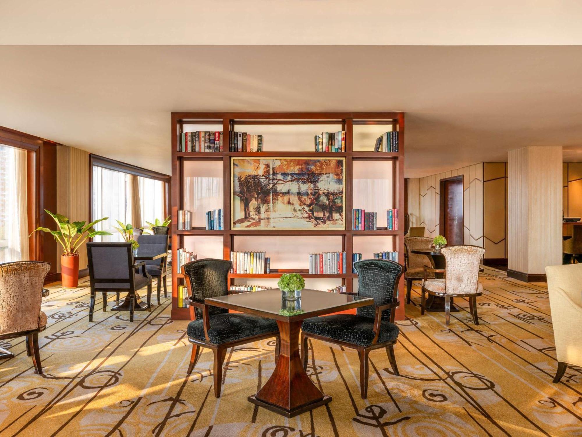 Fairmont Makati Hotel Makati City Exterior photo The Library at The Westin Dubai