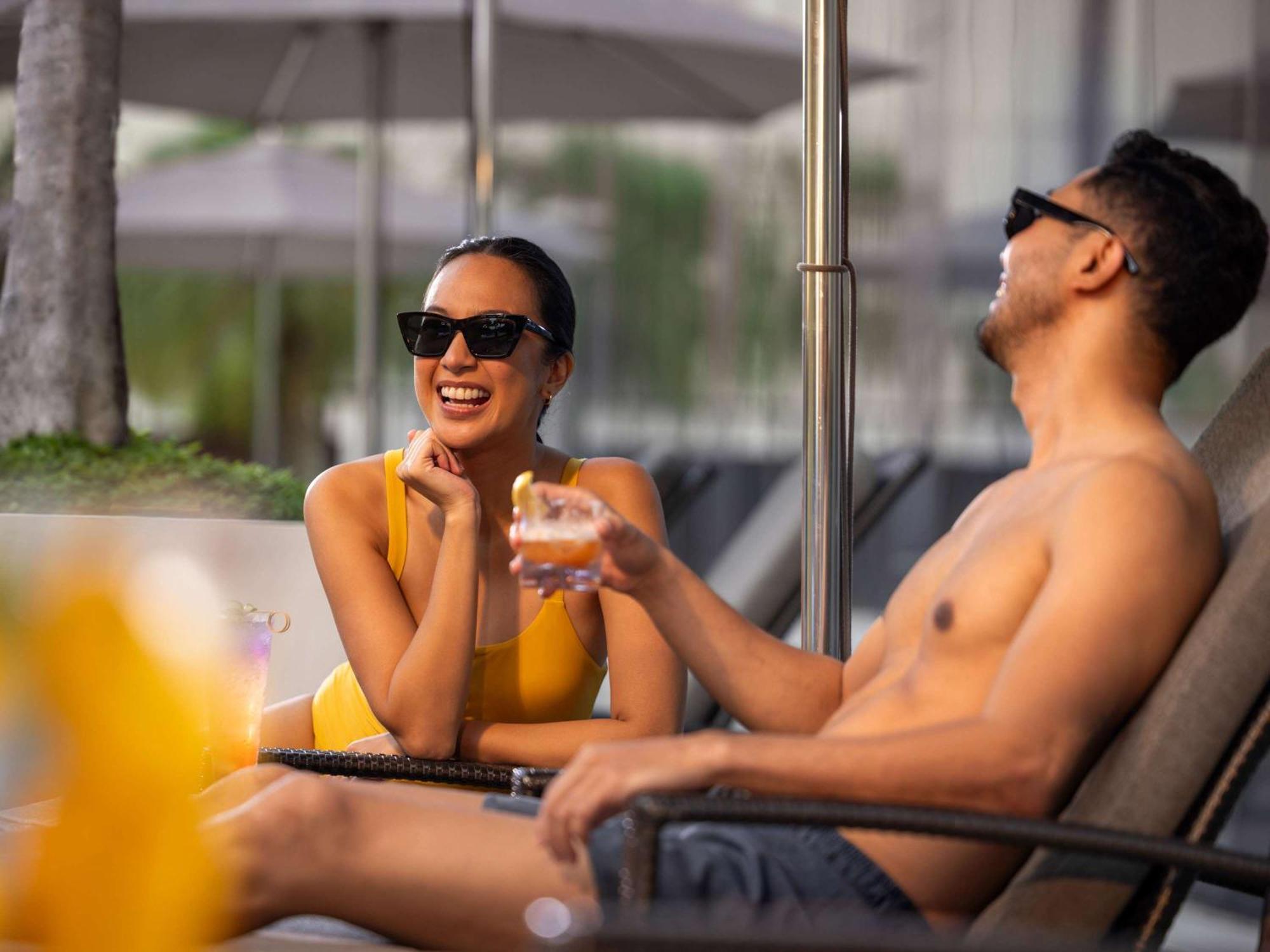Fairmont Makati Hotel Makati City Exterior photo The Beach Club at The Standard, East Village