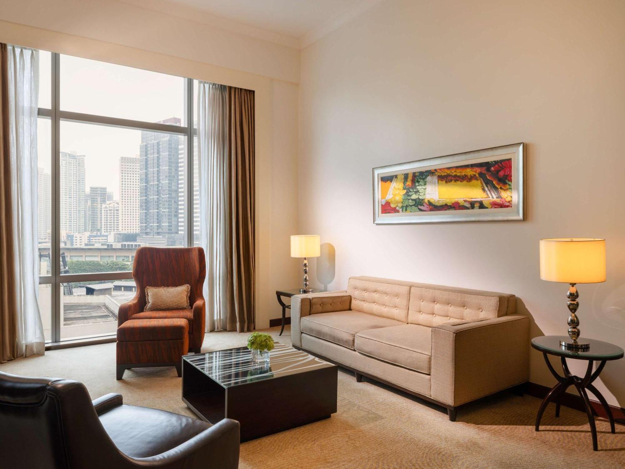 Fairmont Makati Hotel Makati City Exterior photo Living room